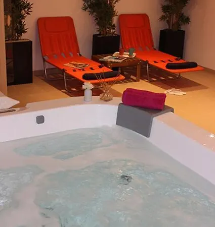 Lou Riou Village Сен-Тропе