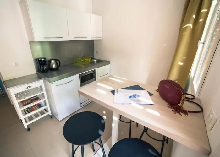 Курортный комплекс Lou Riou Village