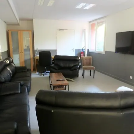 Курортний комплекс Lou Riou Village