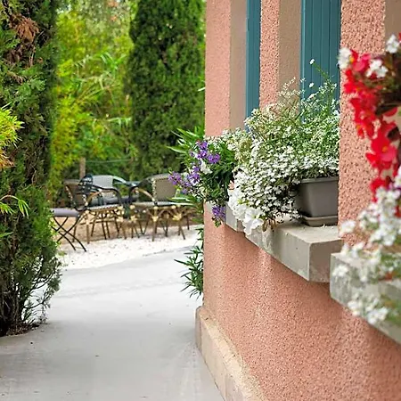 Lou Riou Village