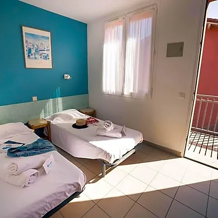 Lou Riou Village منتجع